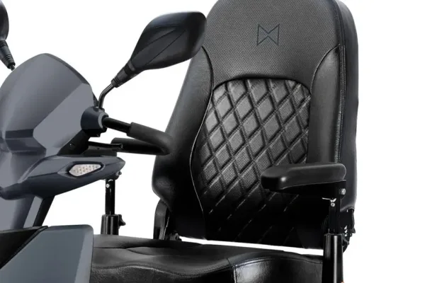 Section 2 Captain seat